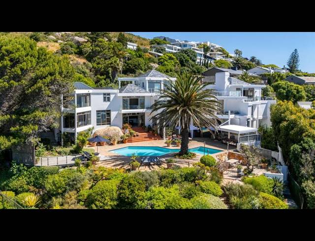 7 BEDROOM HOUSE FOR SALE IN LLANDUDNO